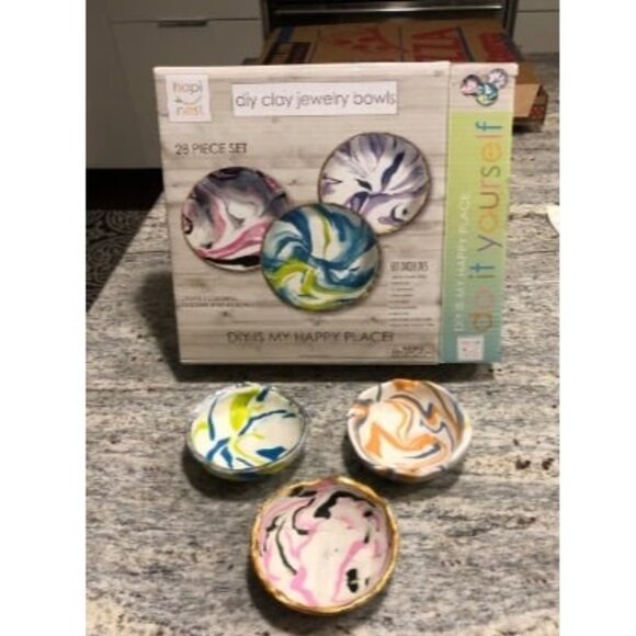 New DIY Clay Jewelry Dish Arts and Crafts Kit Gifts for Girls Kids - Picture 1 of 1